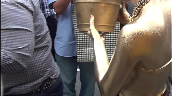 Osu gold powder show, the costume is out of place and the nipples are exposed