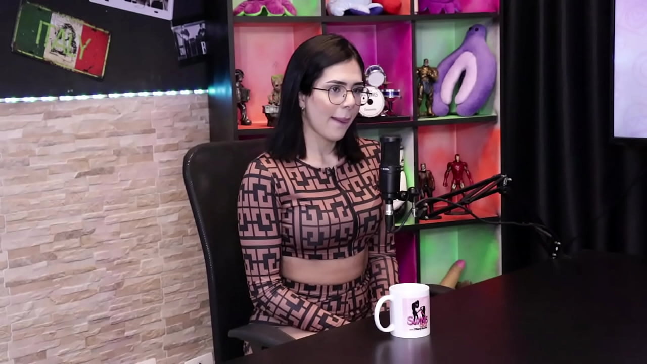 La expectativa de sus padres era que tuviera una profesión, pero le tomó un tiempo aceptar que la pornografía era su verdadera fuente de ingresos - Lary Cubas
                      sex fucking hot sexy sexo gostosa bunda buceta peito pau sexo anal sexo oral swing cast lary cubas muchos negros