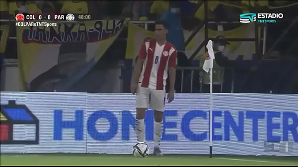 サッカー選手のしこり-パラグアイvsコロンビア