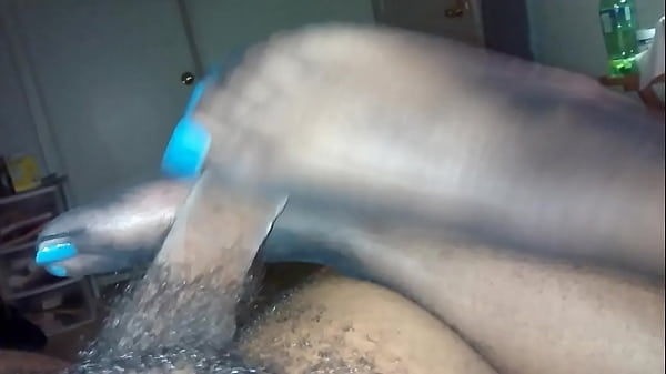 Love the sound of nylons!!!