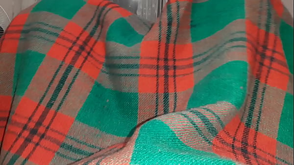 My shy stepdaughter licks my pussy under the blanket - Girls fly orgasm