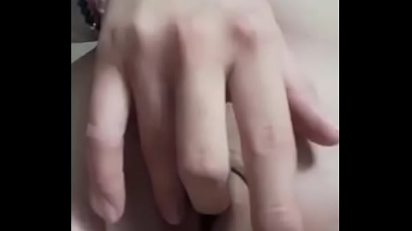 Alexxa perra caliente maturbacion