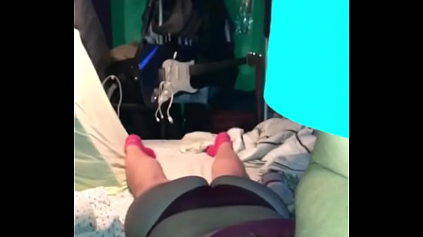 Download Video - Comendo a Tiazinha &num;01 &lpar;iPhone&rpar;