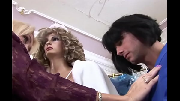 Petra Eagle Is A Horny Grannie