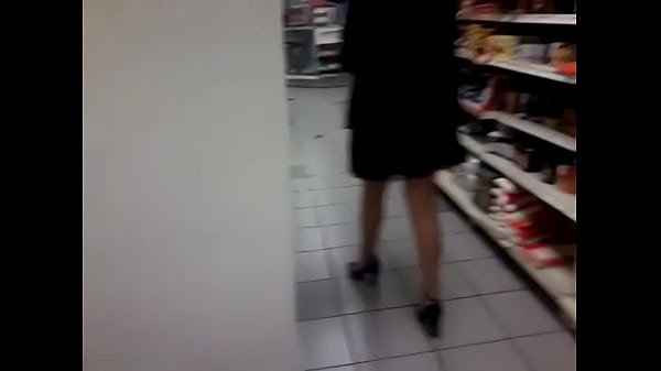 Upskirt in the oxxo