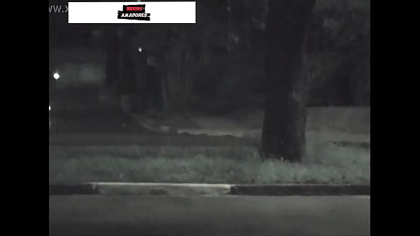 Download Video - Homem grava v&iacute;deo de prostituta fazendo ponto em avenida de S&atilde;o Paulo - Brasil