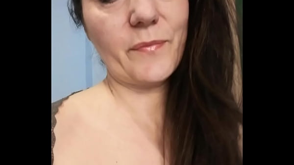Happy Monday! I'm available for video calls and sexting.