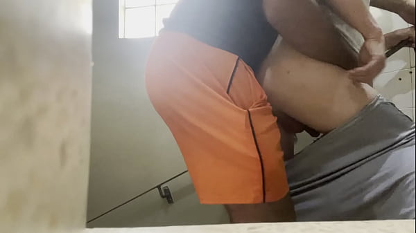 Download Video - Sindico flagrou na escada de incendio