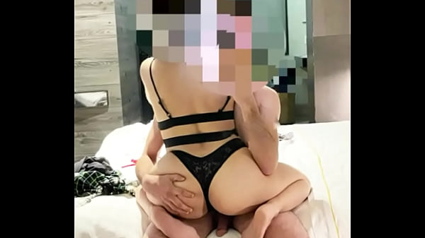 Mi amigo quiere coger aunque mi esposo se enter...