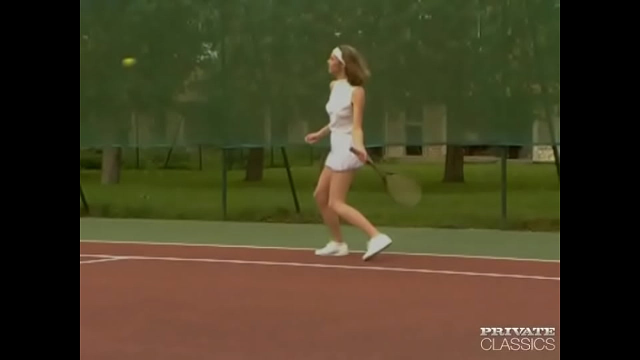 Lucy recibe DP después de jugar al tenis
                     anal european threesome natural tits double penetration dp muchos negros
