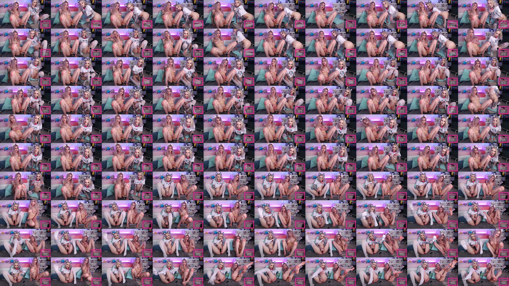 two tiny lesbians using fuckmachine 预览图