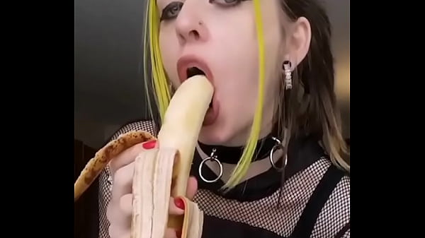 Comiendo banana