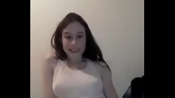 Branquinha Gostosa Se Exibindo