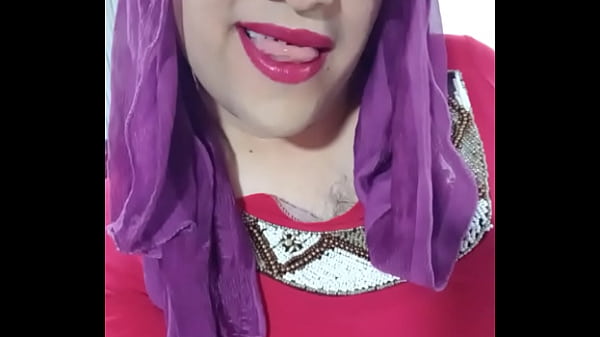 Me pongo la ropa de mi cuñada 2