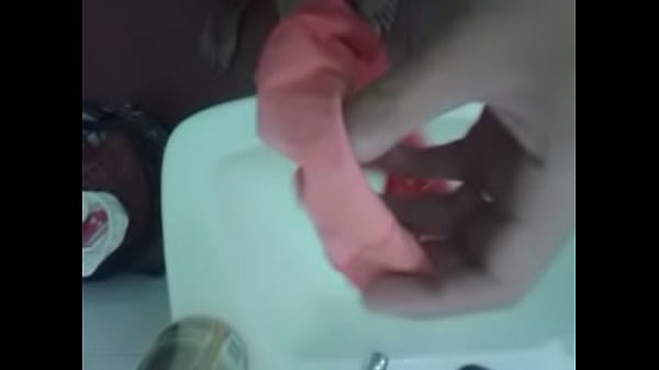 Download Video - Gozando na calcinha e no biquini da prima