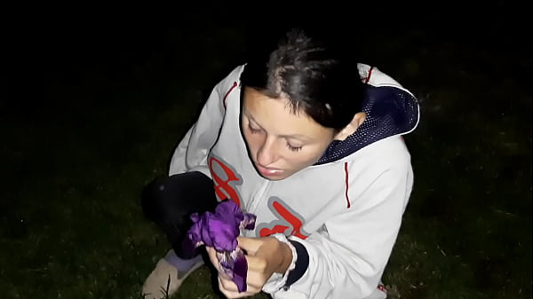 Download Video - Sex with a housekeeper after a walk in the garden - Girls fly orgasm