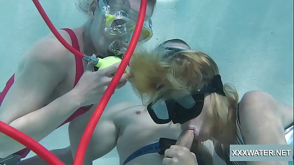 Underwater blowjob goes two way