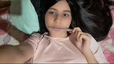20-YEAR-OLD GIRL SHOWS HER BIG BOOBS TO HER ENGLISH TEACHER