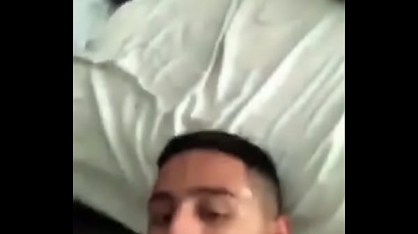 Sorrindo com leitada na cara