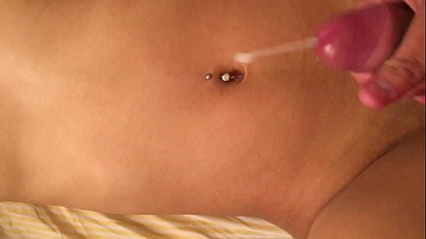 Comendo novinha sem camisinha e gozando na barr...