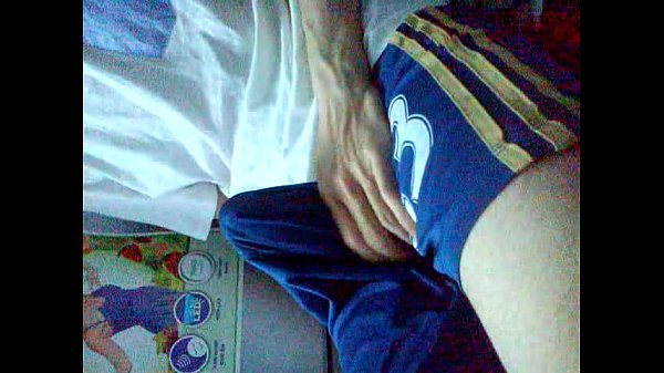 Download Video - Xuất tinh trong quần