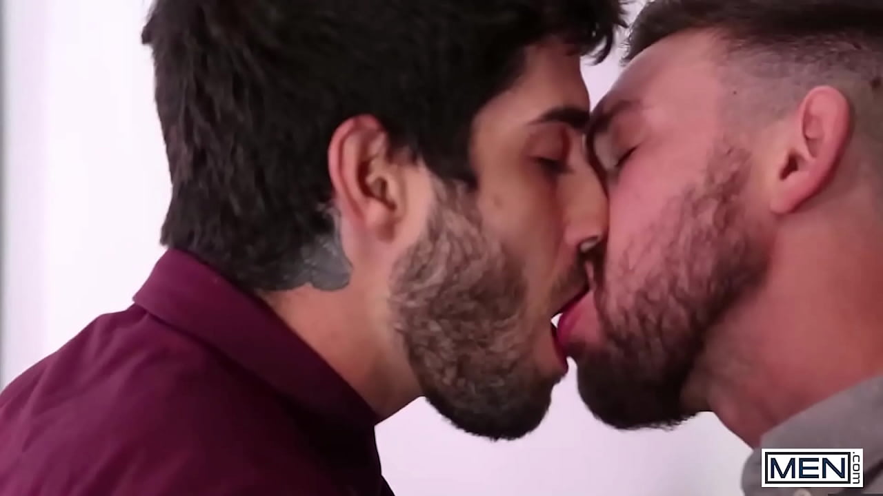 El contable caliente Diego Sans tiene la oportunidad de follar el culo apretado de Casey Jack - HOMBRES
                    anal pornstar blowjob handjob condom doggystyle hairy ass licking office gay men rimming beard cock sucking accountant cum on chest hard pounding protected sex muchos negros