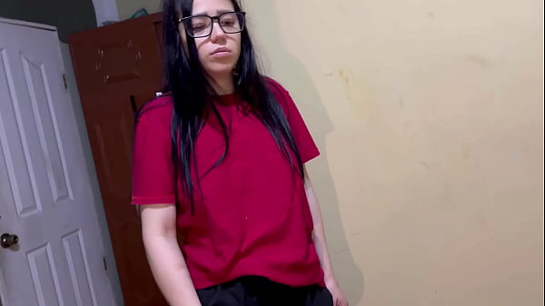 Download Video - FILLING MY STEP-COUSIN &iexcl;&iexcl; I don't know what to do with my insatiable step-cousin&period; She arrives and says I want to suck it&period;