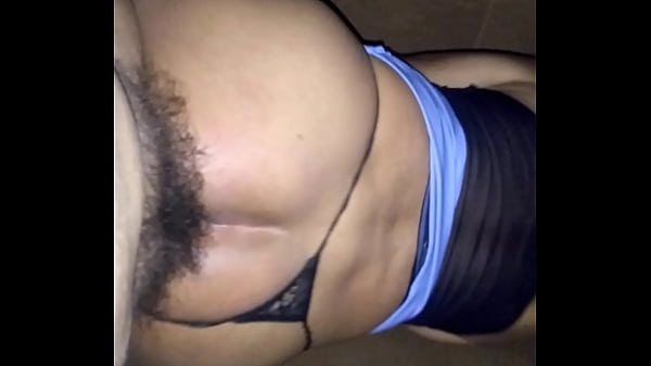 Met Les Vêtements De Sur Moi Pour Me Casser Le Cul