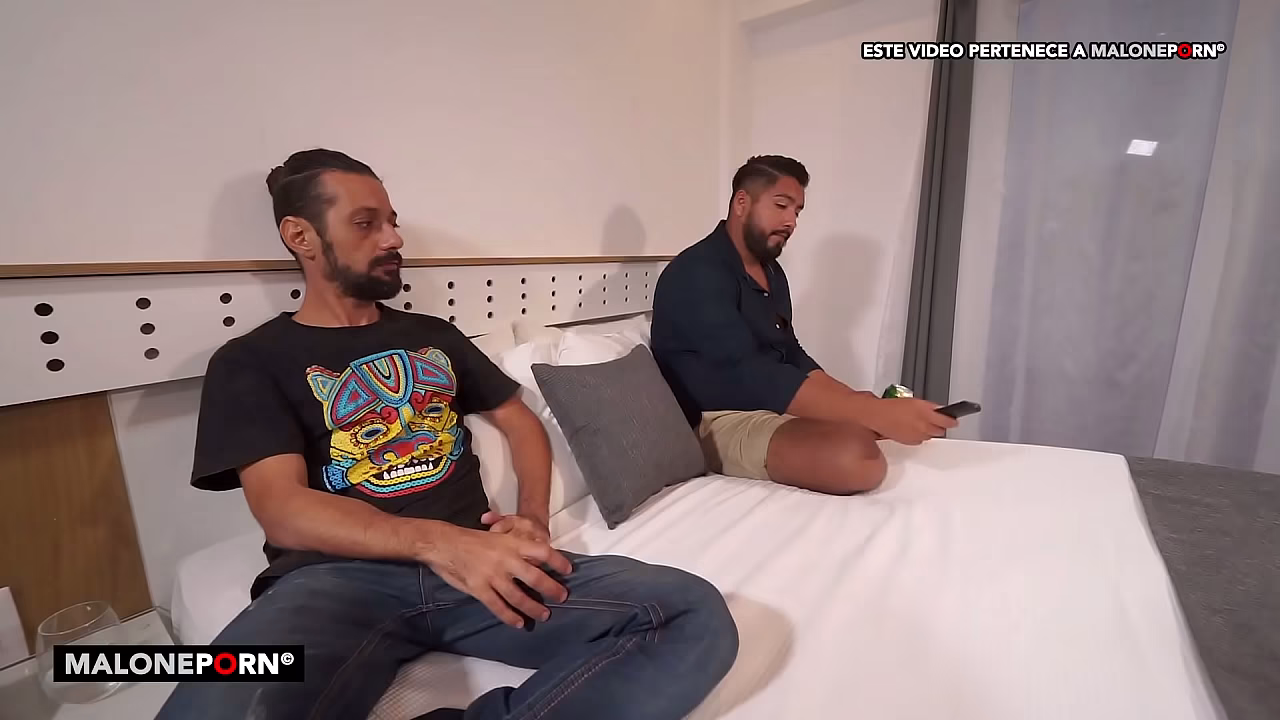 Mi Compañero de cuarto y su Amigo me Follaron Duro! - Paola Stone
                      latina ass blowjob curvy threesome fishnet pussy fucking cum on ass round ass pawg big butt big booty butt plug anal fingering cum covered only vaginal muchos negros