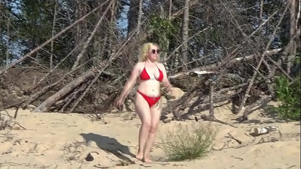 Bikini beach-red and blue