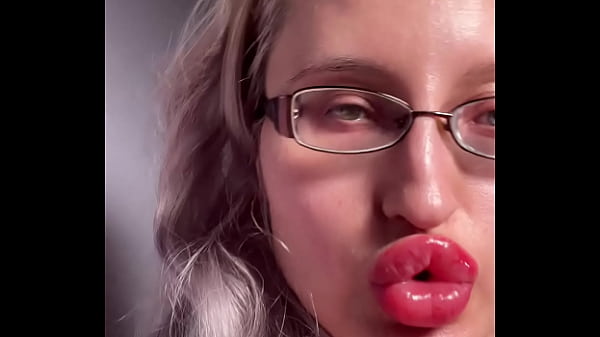 Thick EyeGlsses BigLips