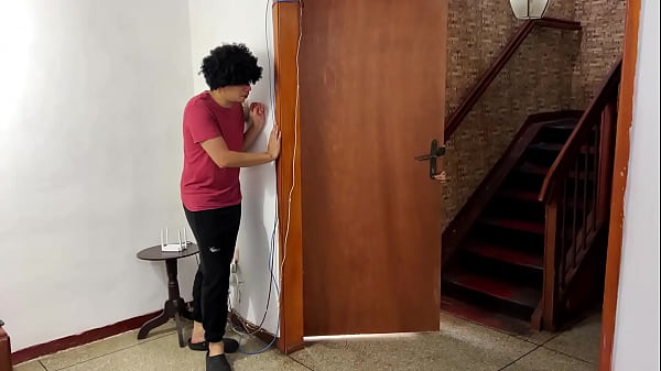 Download Video - PADRASTRO ESPERO A SU HIJASTRA COLEGIALA EN CASA PARA COGERLA DESPUES DE CLASES