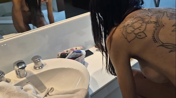 Skinny Girl Enjoying Black Guy's Big Cock | Joao O Safado - Evelyn Foxx