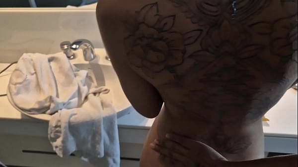 Skinny Girl Enjoying Black Guy's Big Cock | Joao O Safado - Evelyn Foxx