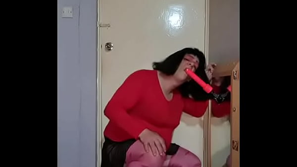 Someone please give my sissy ass a good fucking...