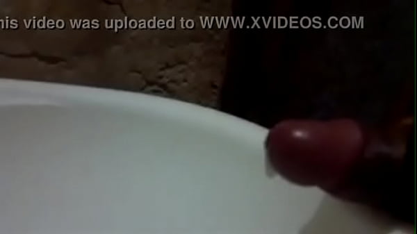 Download Video - olha s&oacute; essa punheta que eu toquei&period;quem gosta de leite ai&period;
