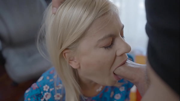 NAUGHTY SECRETARY - WET BLOWJOB IN THE OFFICE