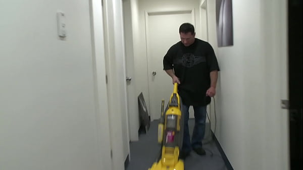 Jasmine Jolie Fucks the Housekeeper