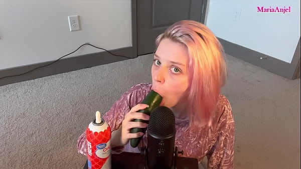 ASMR-Cucumber Sucking