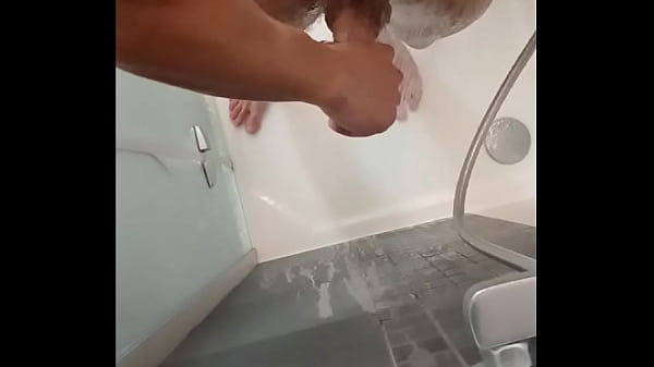 Showering my dick 2