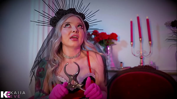 Painting Your Balls Red, Off with the Head Siss...