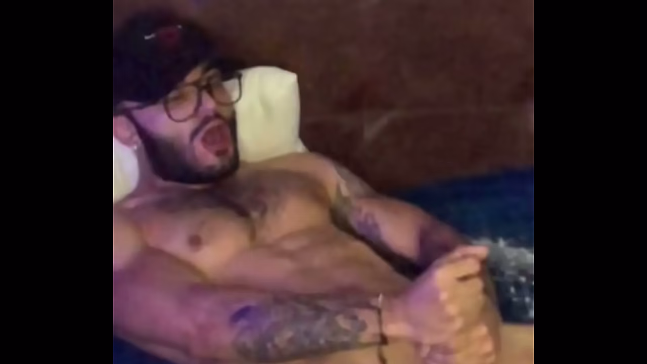 [CALIENTE] Latino musculoso solo en un hotel de Ámsterdam - Sesión matutina relajada BLAZEX
                   gay muscle athletic gayporn gay amateur gay porn athletic body amateur pov home amateur muscle latino morning session close up solo tanned muscle bed solo amsterdam solo muchos negros
