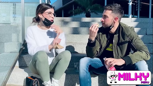 Is it easy to flirt and fuck through tinder ?. A fan shows you how he did it ... Face Messi !!!
