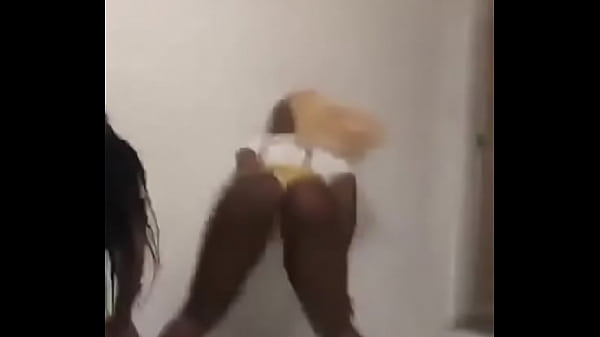 Big booty ebony's Twerking