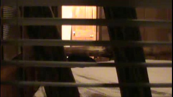 thumb peeping tom