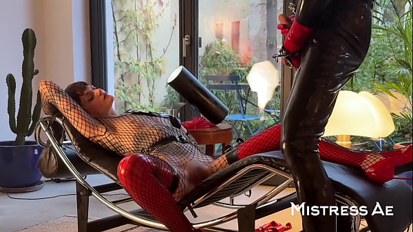 Fucking and Squirting on Chaise Longue