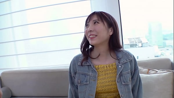 The ultimate slender model body with slender legs and beautiful legs! What's more, she has a super beautiful face! A miraculous nursery teacher arrives! Intense intense sex with a cute voice! ! Part1