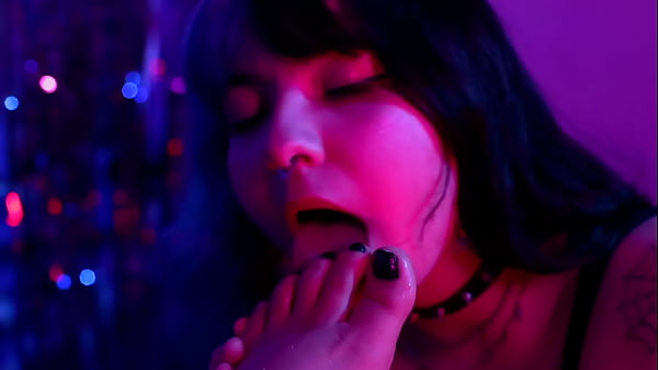 Lesbian Foot Fetish: Rotten Venus & Nath - FULL VERSION