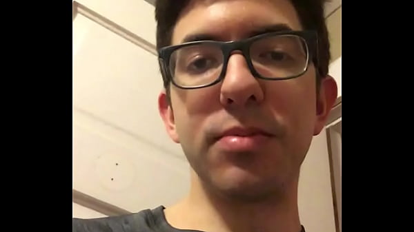 Real value doesnt need an argument.MOV