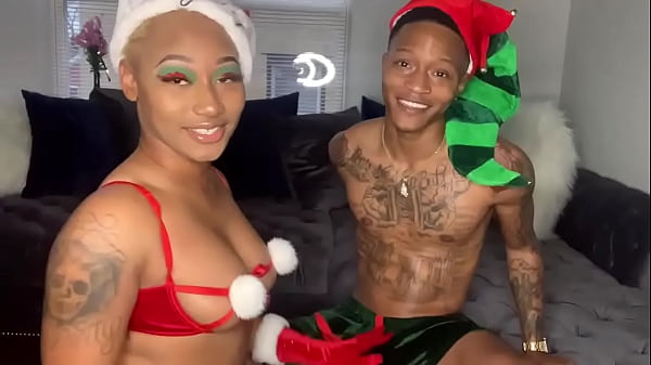 Download Video - ThickAssDaphne takes BBC & Cumshot